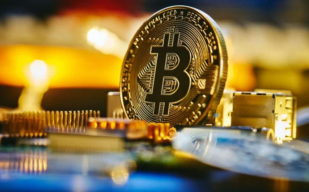 Strategists warn: Bitcoin prospects have short-term risks